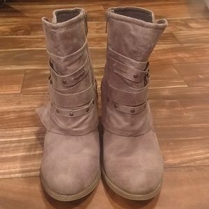 Western style side zip boots